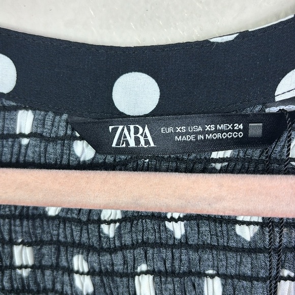 NWT Zara Black White Polka Dot Puff Sleeves Smocked Back Cropped Top size XS - Picture 3 of 12